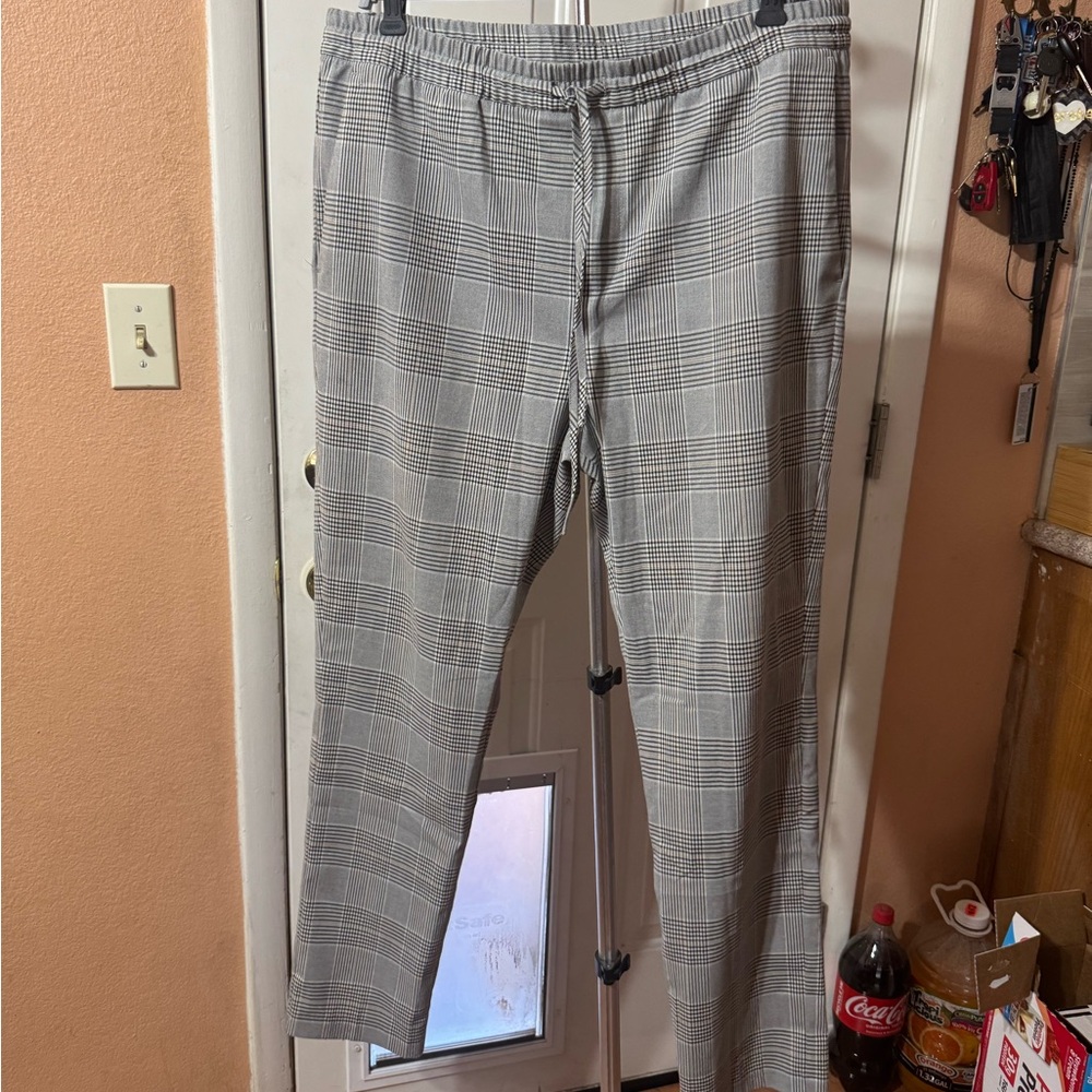 Men’s h&m plaid pants 2 pairs sold together